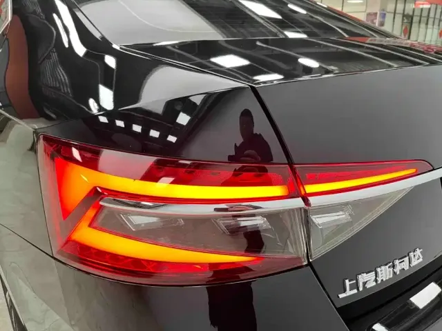 Škoda Superb 2024 TSI280 DSG Premium Edition — Фото автомобиля 24