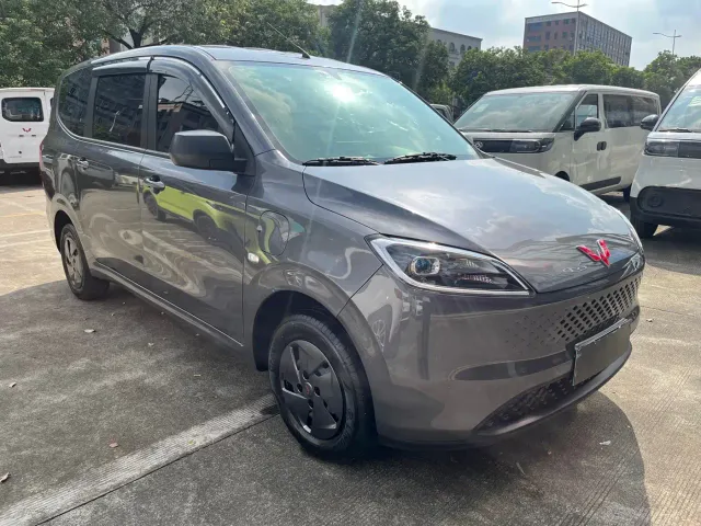Wuling Hongguang — Фото автомобиля 3