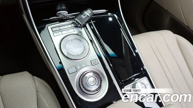 Genesis GV80 2.5T Бензин AWD — Фото автомобиля 9