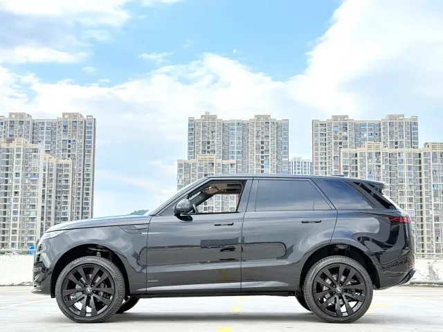 Land Rover Range Rover Sport — Фото автомобиля 10