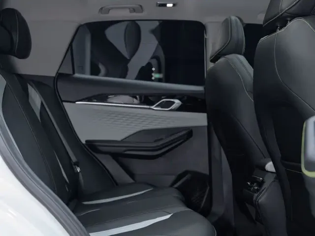 Geely Binyue — Фото автомобиля 12