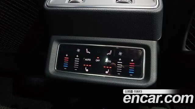 Audi e-tron — Фото автомобиля 19