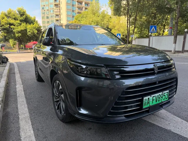 Aito M7 — Фото автомобиля 3