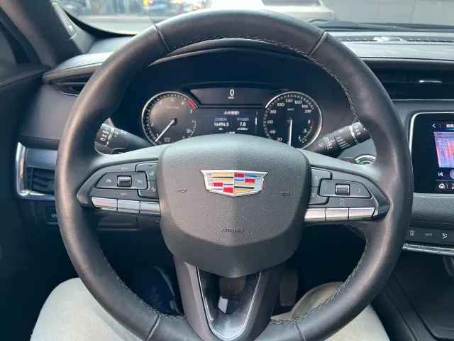 Cadillac XT4 — Фото автомобиля 16