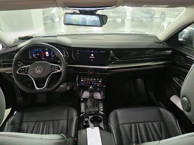 Volkswagen Passat — Фото автомобиля 9