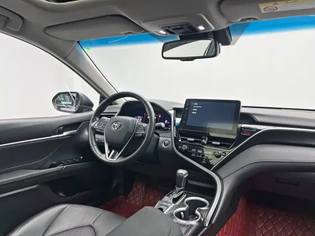Toyota Camry — Фото автомобиля 21