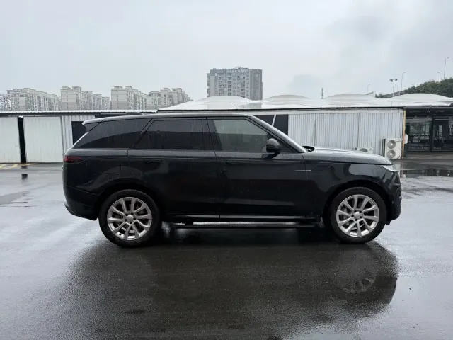 Land Rover Range Rover Sport — Фото автомобиля 4