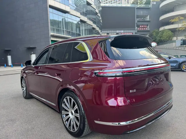 Aito M7 — Фото автомобиля 5