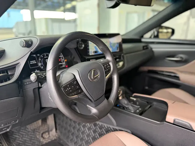 Lexus ES — Фото автомобиля 6