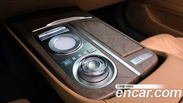 Genesis G80 Бензин 2.5 турбо AWD — Фото автомобиля 9