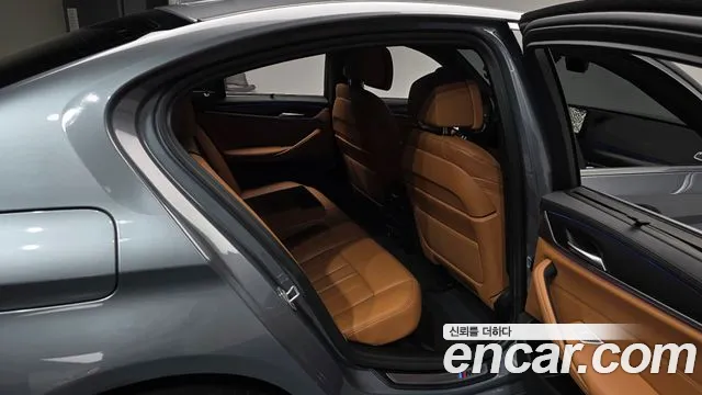 BMW 5 Series G30 — Фото автомобиля 18