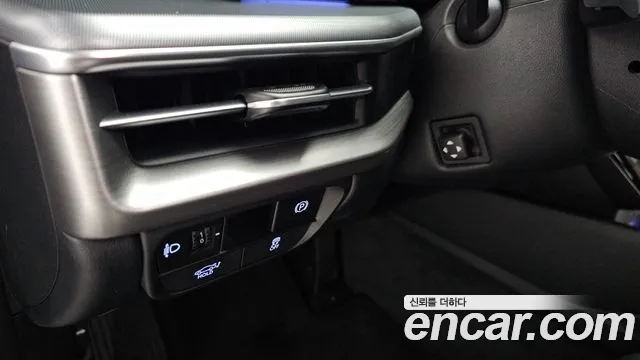 Hyundai Grandeur Grandeur (GN7) 2.5 Бензин 2WD — Фото автомобиля 26