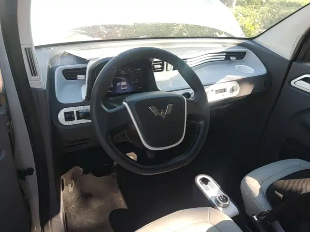 Wuling Hongguang Mini EV — Фото автомобиля 9