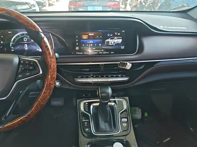 GAC Trumpchi M6 — Фото автомобиля 12