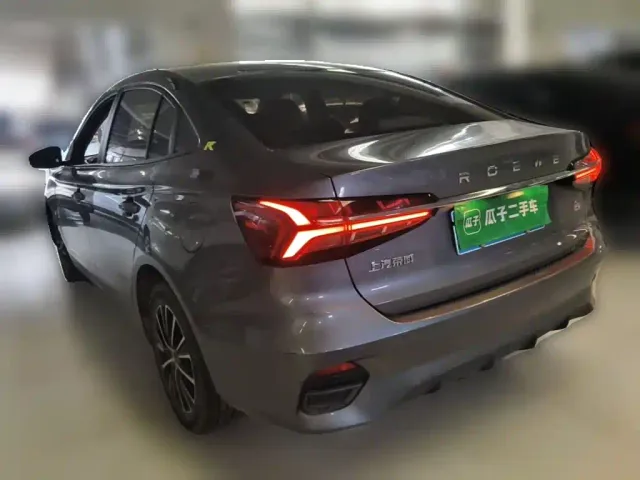 Roewe i5 — Фото автомобиля 24