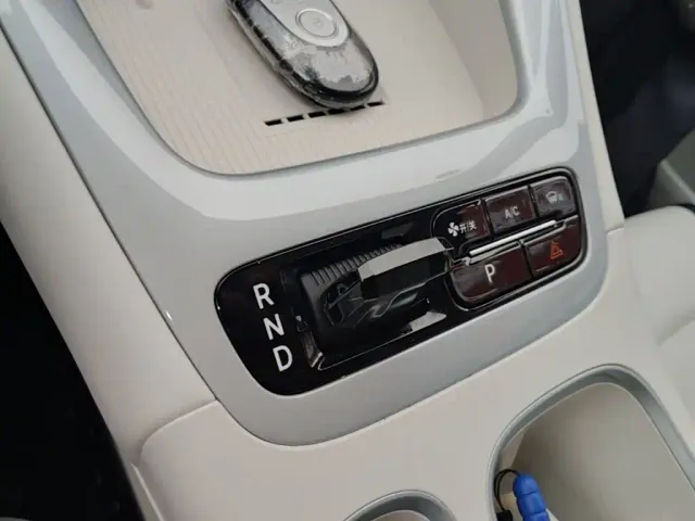 Geely Starry Wish — Фото автомобиля 13
