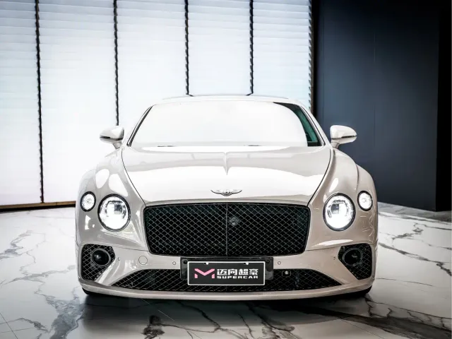 Bentley Continental — Фото автомобиля 3