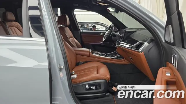BMW X7 xDrive 40d M Sport 7 мест — Фото автомобиля 20