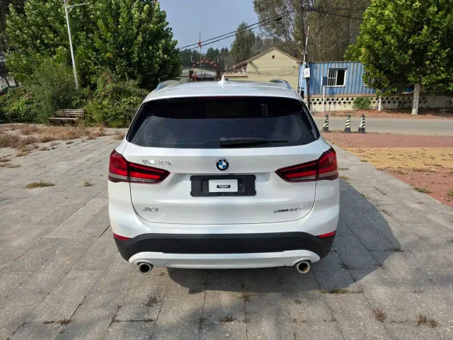 BMW X1 — Фото автомобиля 6