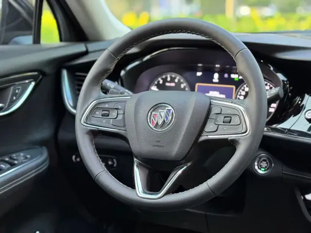 Buick Envision S — Фото автомобиля 12