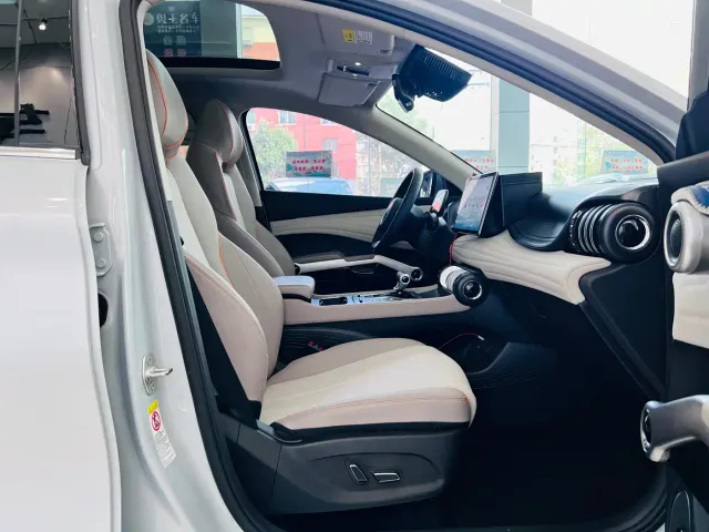 BYD Yuan PLUS — Фото автомобиля 22