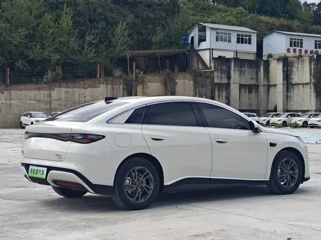 BYD Seal 06 — Фото автомобиля 8