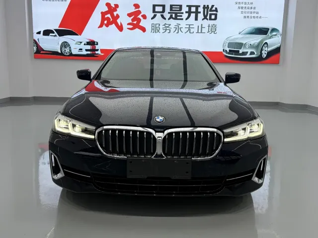 BMW 5 Series — Фото автомобиля 2