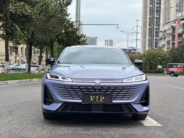 Changan Eado — Фото автомобиля 2