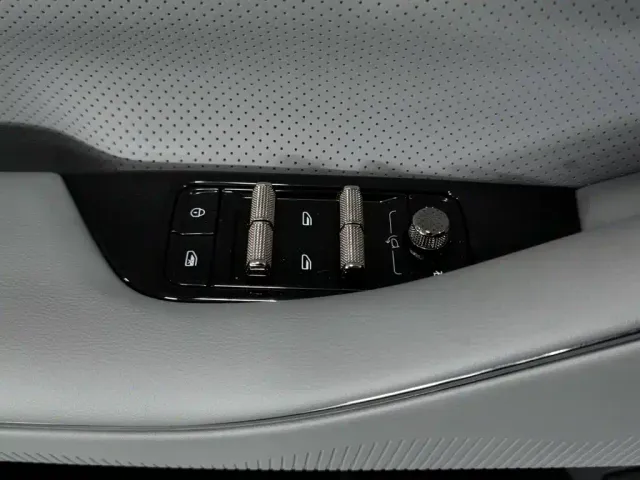 Geely Galaxy E8 — Фото автомобиля 9