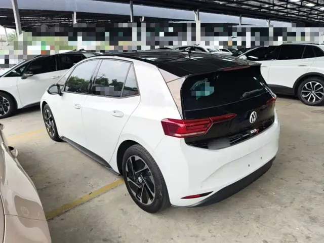 Volkswagen ID.3 — Фото автомобиля 4