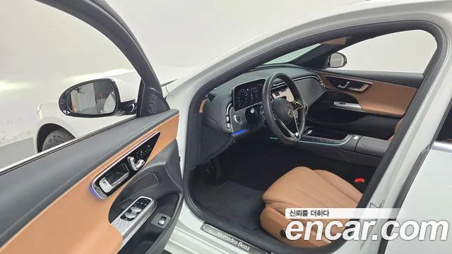 Mercedes-Benz E-Class — Фото автомобиля 15