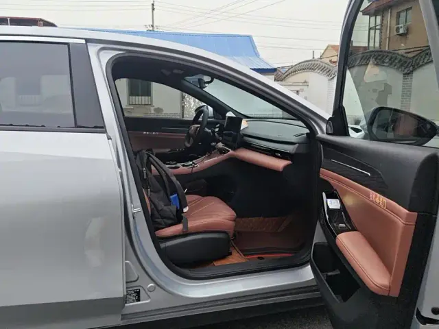 Geely Galaxy L6 — Фото автомобиля 8