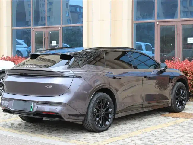 Zeekr 007 GT — Фото автомобиля 6