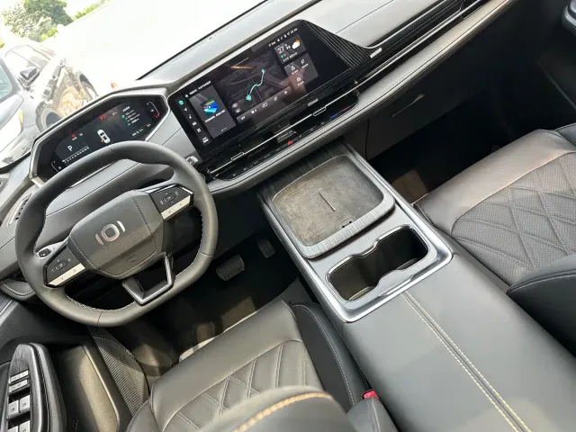 Changan Qiyuan Q05 — Фото автомобиля 14