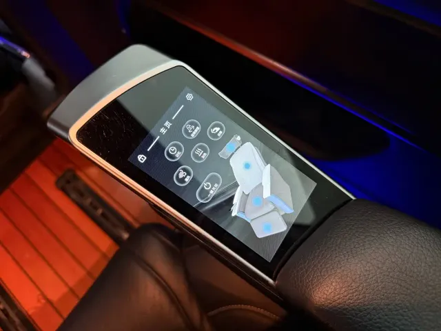 Mercedes-Benz V-Class — Фото автомобиля 10