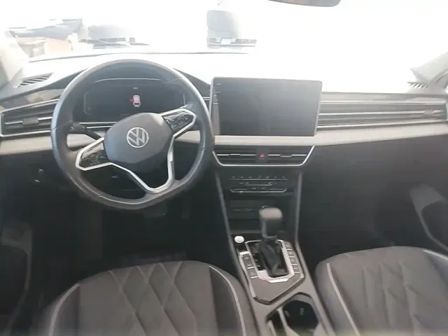 Volkswagen Tiguan L PHEV — Фото автомобиля 9