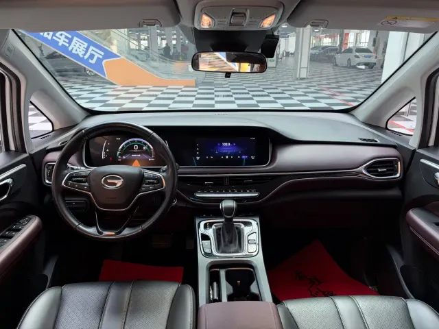 GAC Trumpchi M6 — Фото автомобиля 5