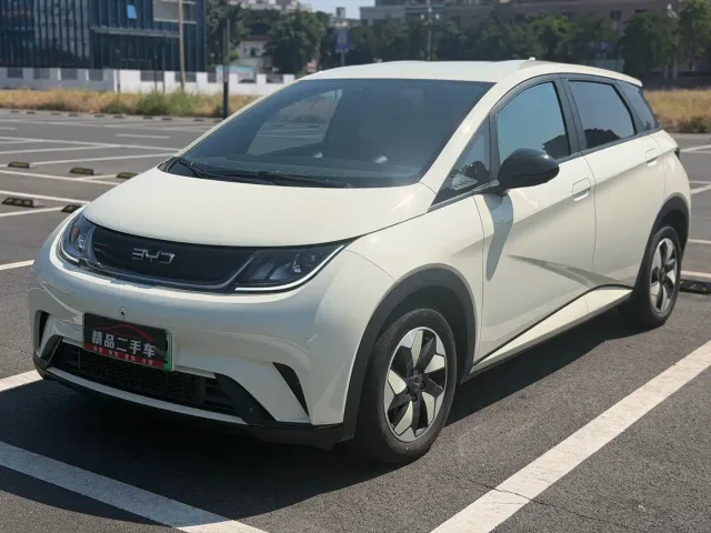 Фотография автомобиля — BYD Dolphin