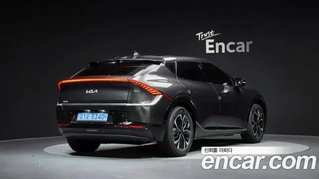 Kia EV6 — Фото автомобиля 2