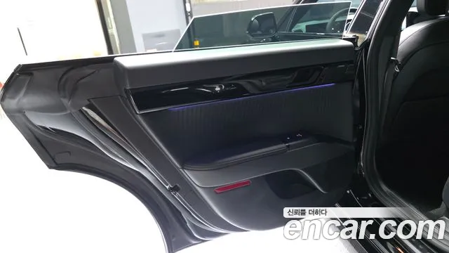 Hyundai Grandeur Grandeur (GN7) 3.5 Бензин 4WD — Фото автомобиля 23