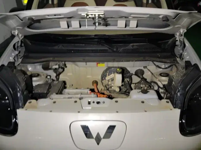 Wuling Hongguang Mini EV — Фото автомобиля 10