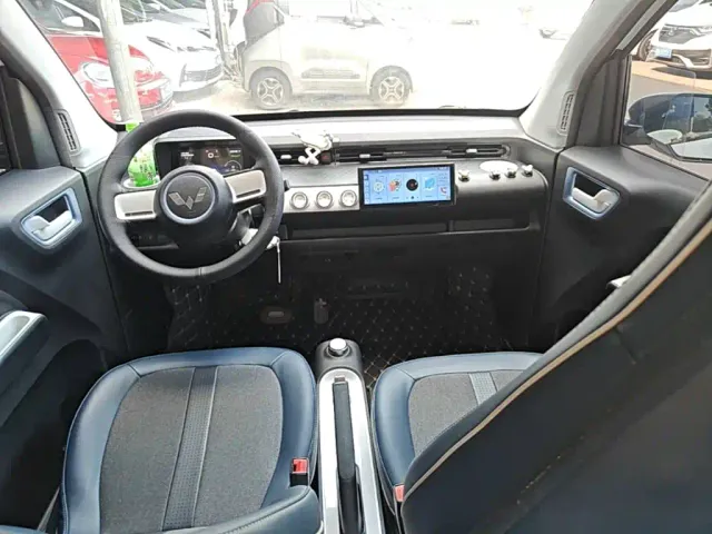 Wuling Hongguang Mini EV — Фото автомобиля 9