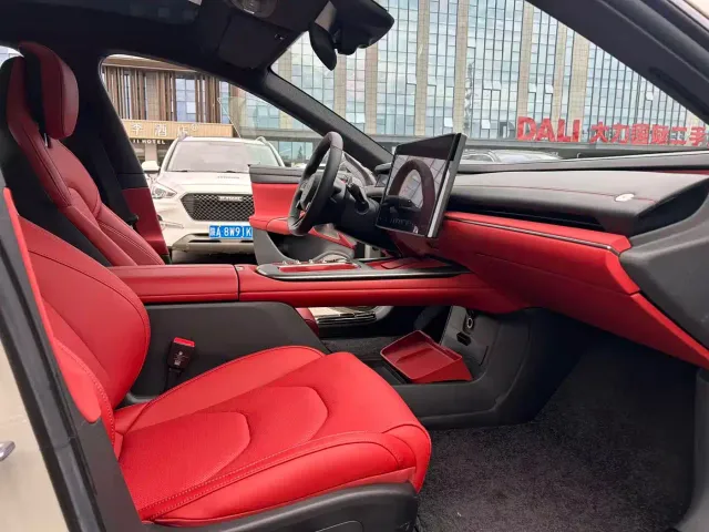 Xiaomi SU7 — Фото автомобиля 7
