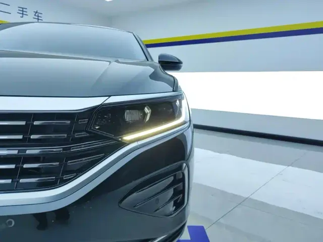 Volkswagen Passat — Фото автомобиля 5