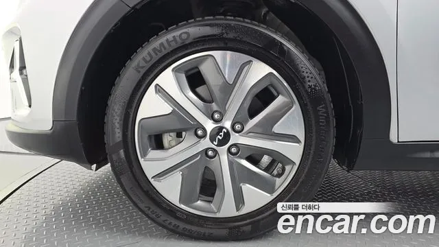 Kia Niro — Фото автомобиля 4