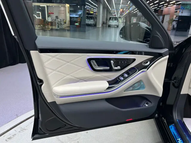 Mercedes-Benz Maybach S-Class — Фото автомобиля 12