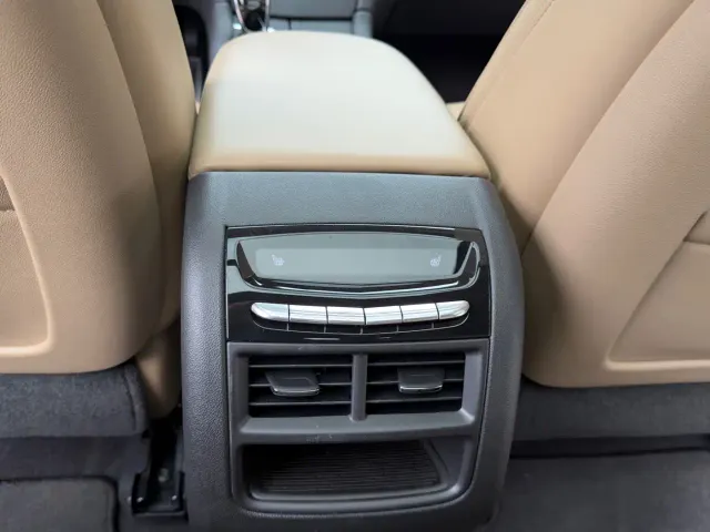 Cadillac XT5 — Фото автомобиля 10