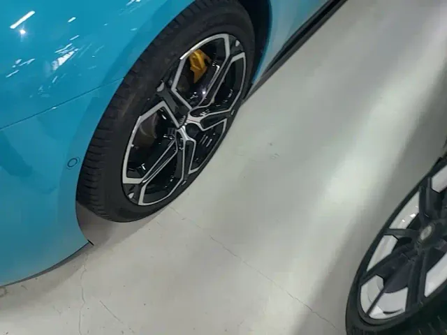 Xiaomi SU7 — Фото автомобиля 22