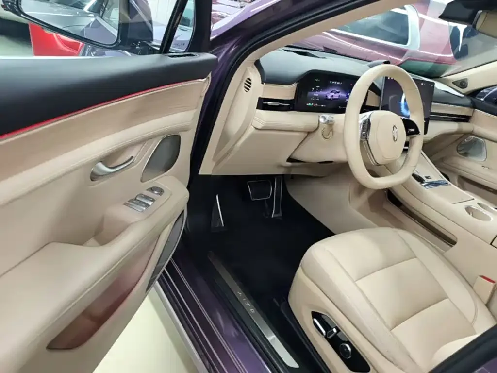 AITO Wenjie AITO M5 2025 Extended Range Ultra AWD — Фото автомобиля 15