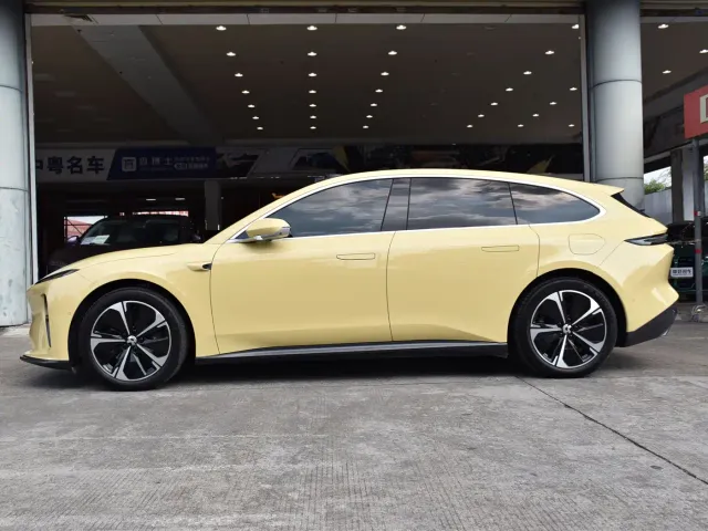 Nio ET5 Touring — Фото автомобиля 4